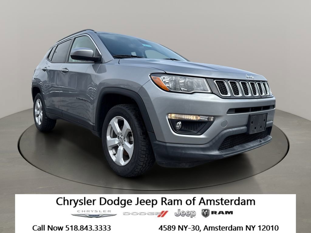 Used 2021 Jeep Compass Latitude image 1