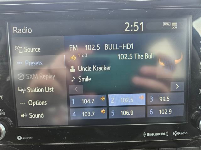 Used 2021 Toyota Highlander XLE image 19