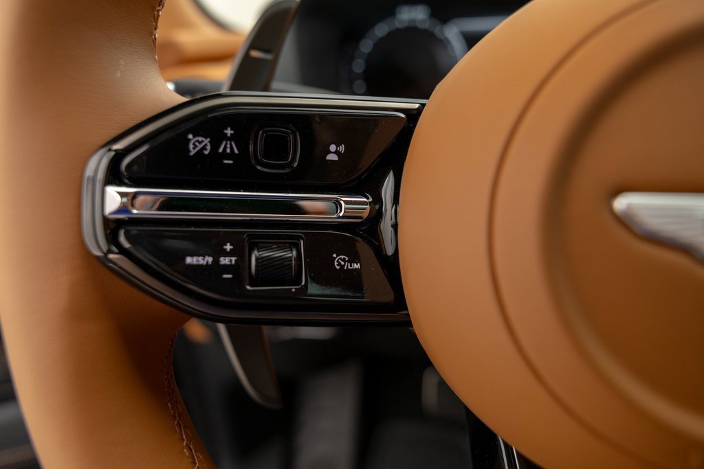 New 2025 Aston Martin DBX 707 image 34