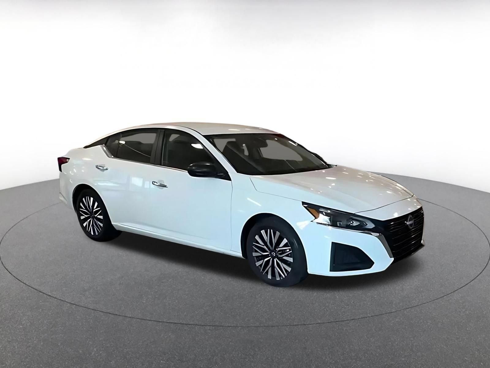 Used 2025 Nissan Altima 2.5 SV FWD video 2