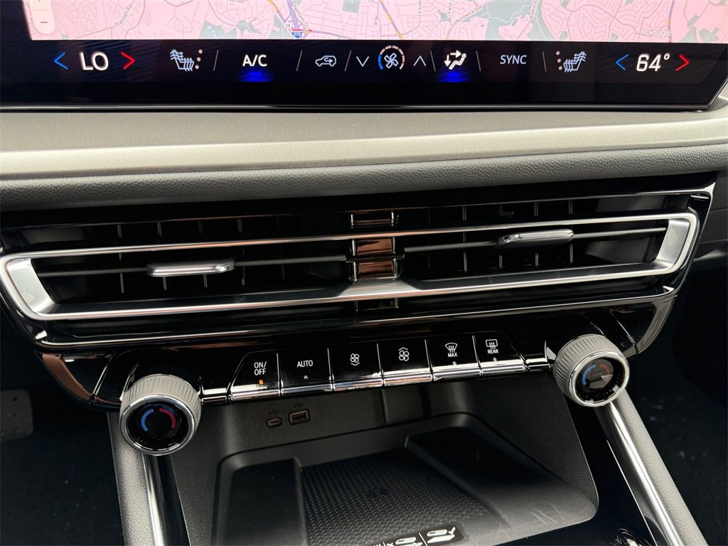 New 2026 Chevrolet Traverse LT w/ LPO, Floor Liner Package image 17