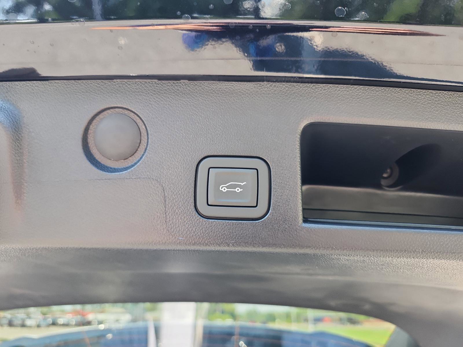 New 2026 GMC Terrain AT4 w/ Convenience Package III image 9