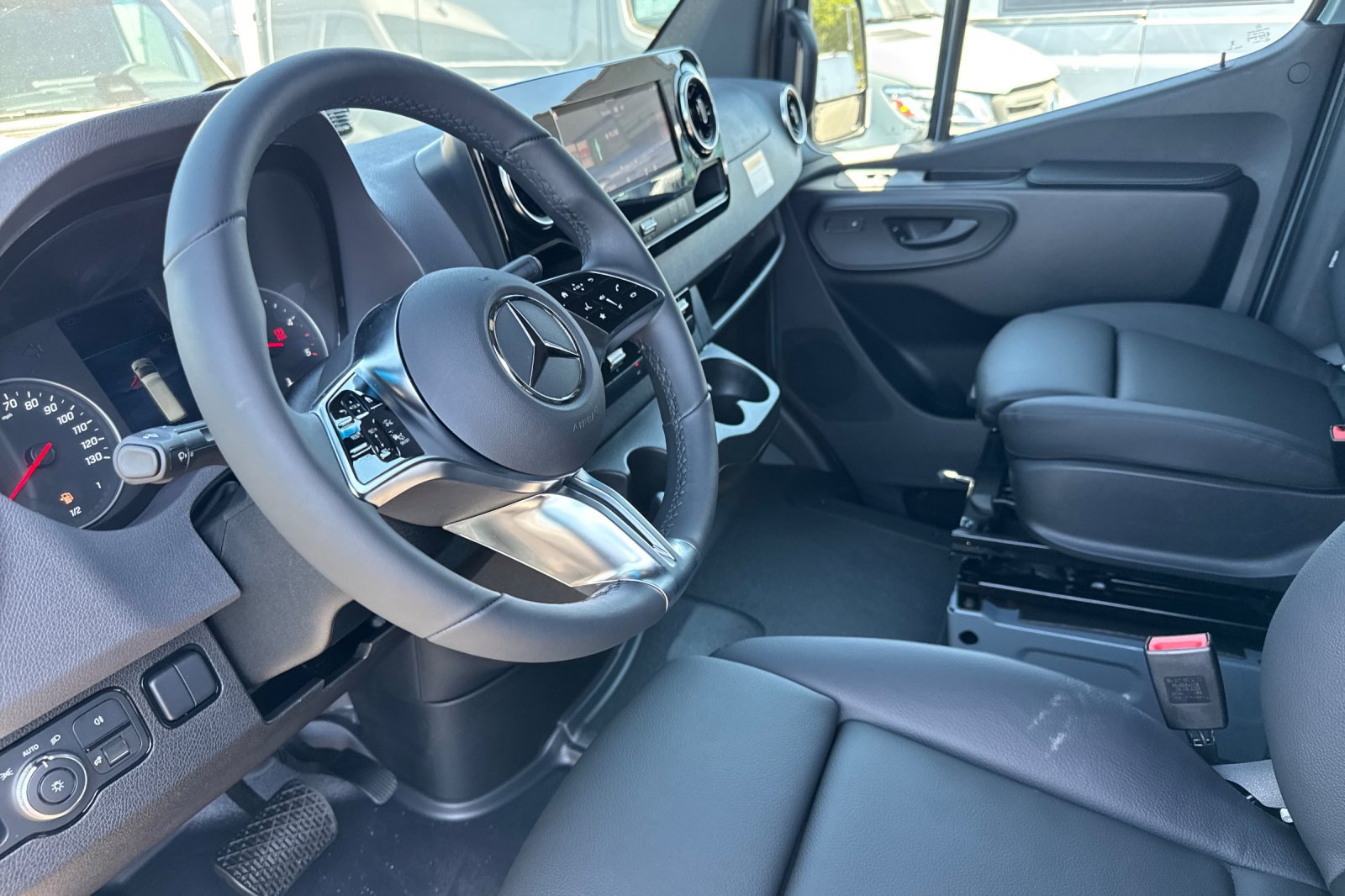 New 2026 Mercedes-Benz Sprinter 2500 image 10