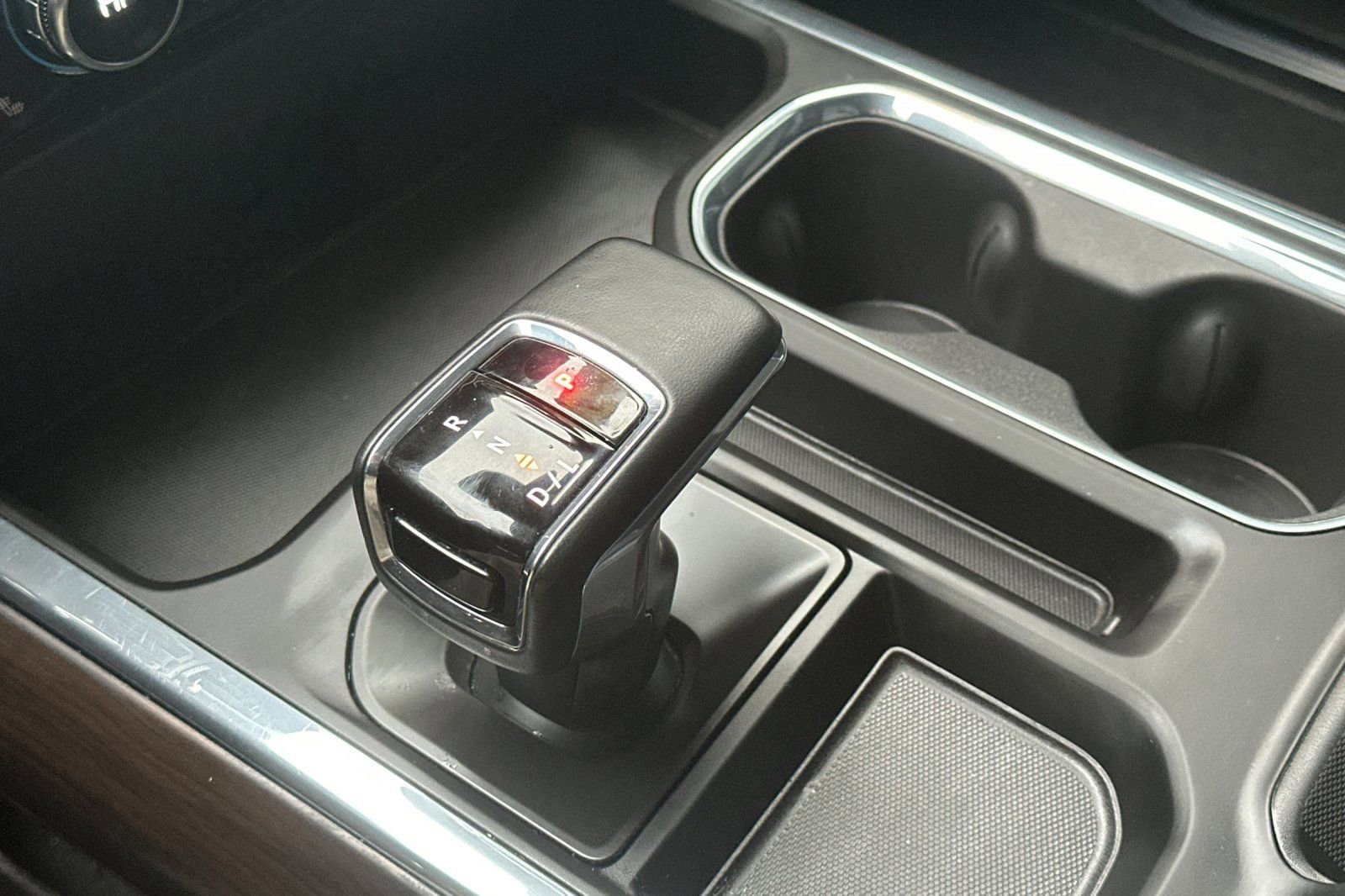 Used 2024 GMC Sierra 1500 SLT w/ SLT Premium Plus Package AWD/4WD image 28