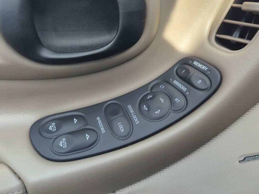 Used 2003 Chevrolet Corvette Convertible w/ Preferred Equipment Group1 image 15