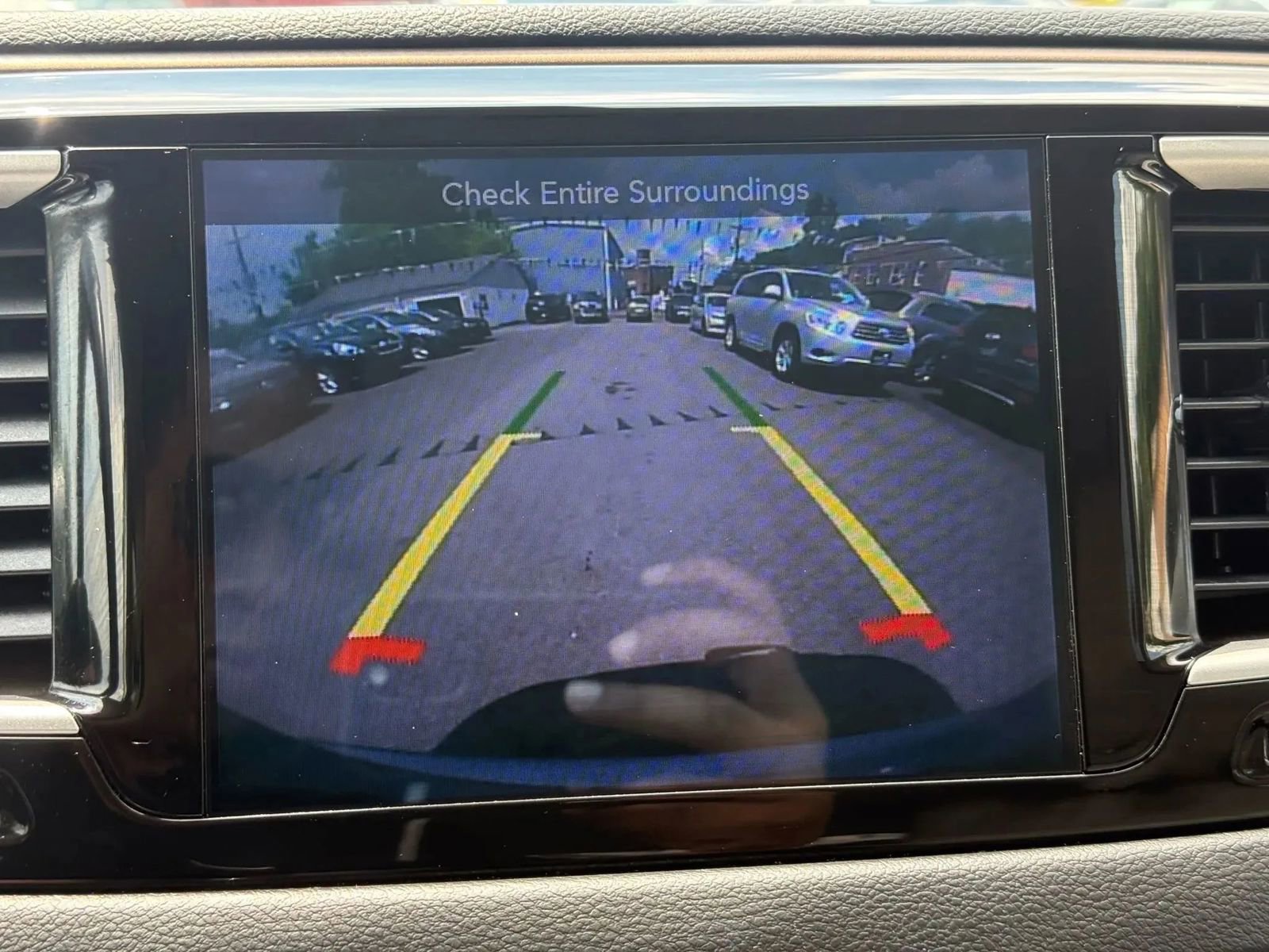 Used 2017 Chrysler Pacifica Touring-L w/ Tire & Wheel Group image 33