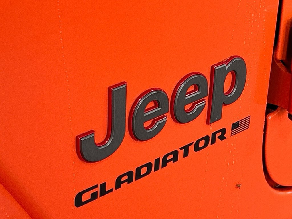 Used 2023 Jeep Gladiator Rubicon w/ LED Lighting Group AWD/4WD image 16