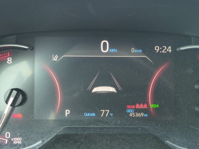Used 2025 Toyota RAV4 XLE AWD/4WD image 19