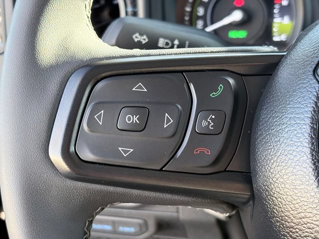 Used 2025 Jeep Wrangler Unlimited Rubicon 4xe w/ Convenience Group AWD/4WD image 14