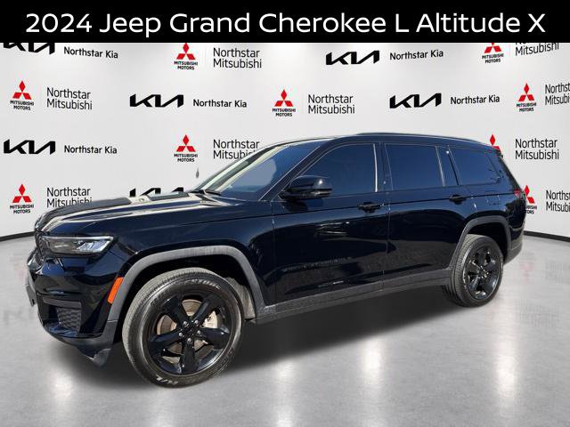 Used 2024 Jeep Grand Cherokee L Altitude AWD/4WD image 2