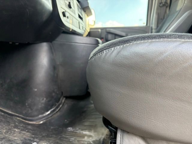Used 2024 GMC Savana 2500 w/ Driver Convenience Package image 30