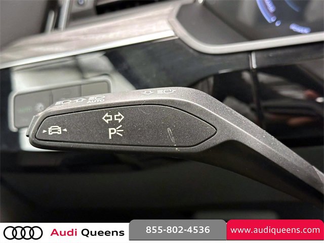 Certified 2022 Audi e-tron Premium image 33
