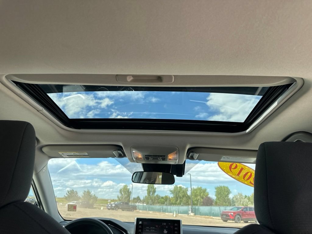 Used 2019 Toyota RAV4 XLE w/ Convenience Package AWD/4WD image 28