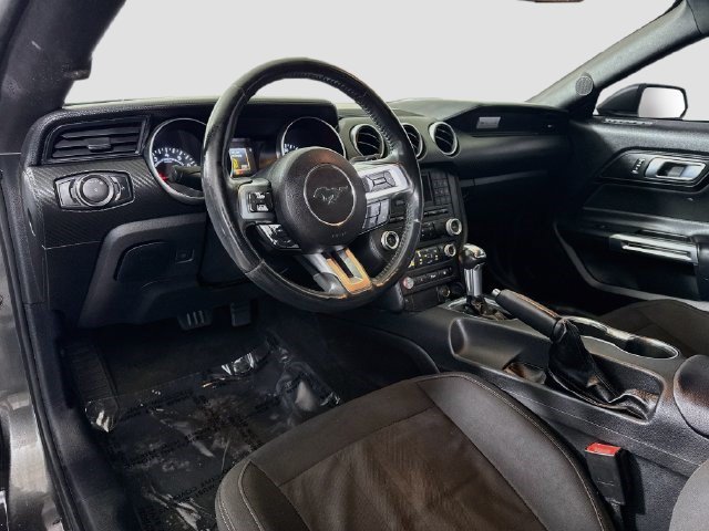 Used 2018 Ford Mustang Coupe RWD image 22