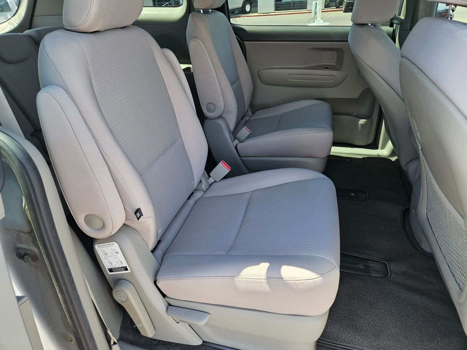 Used 2016 Kia Sedona L FWD image 15