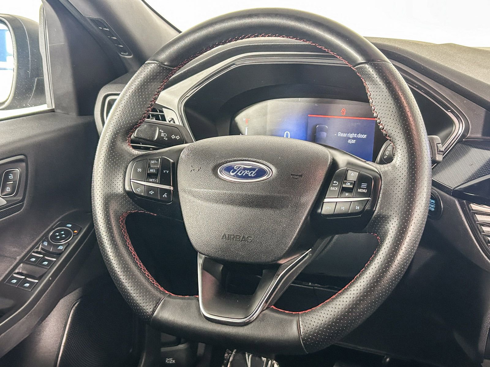 Used 2024 Ford Escape ST-Line image 16
