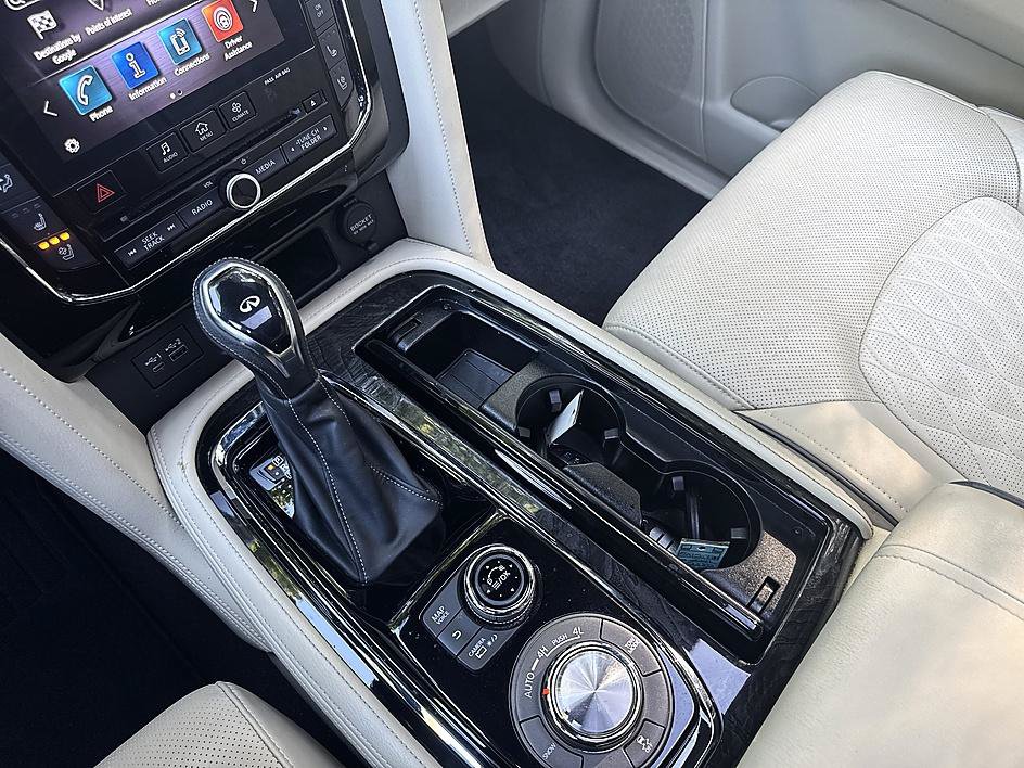 Certified 2021 INFINITI QX80 Sensory w/ Cargo Package AWD/4WD image 18
