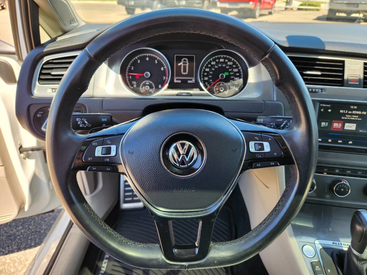 Used 2017 Volkswagen Golf Alltrack SE image 21