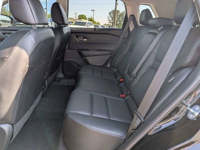 Used 2024 Nissan Rogue SV w/ SV Premium Package image 13