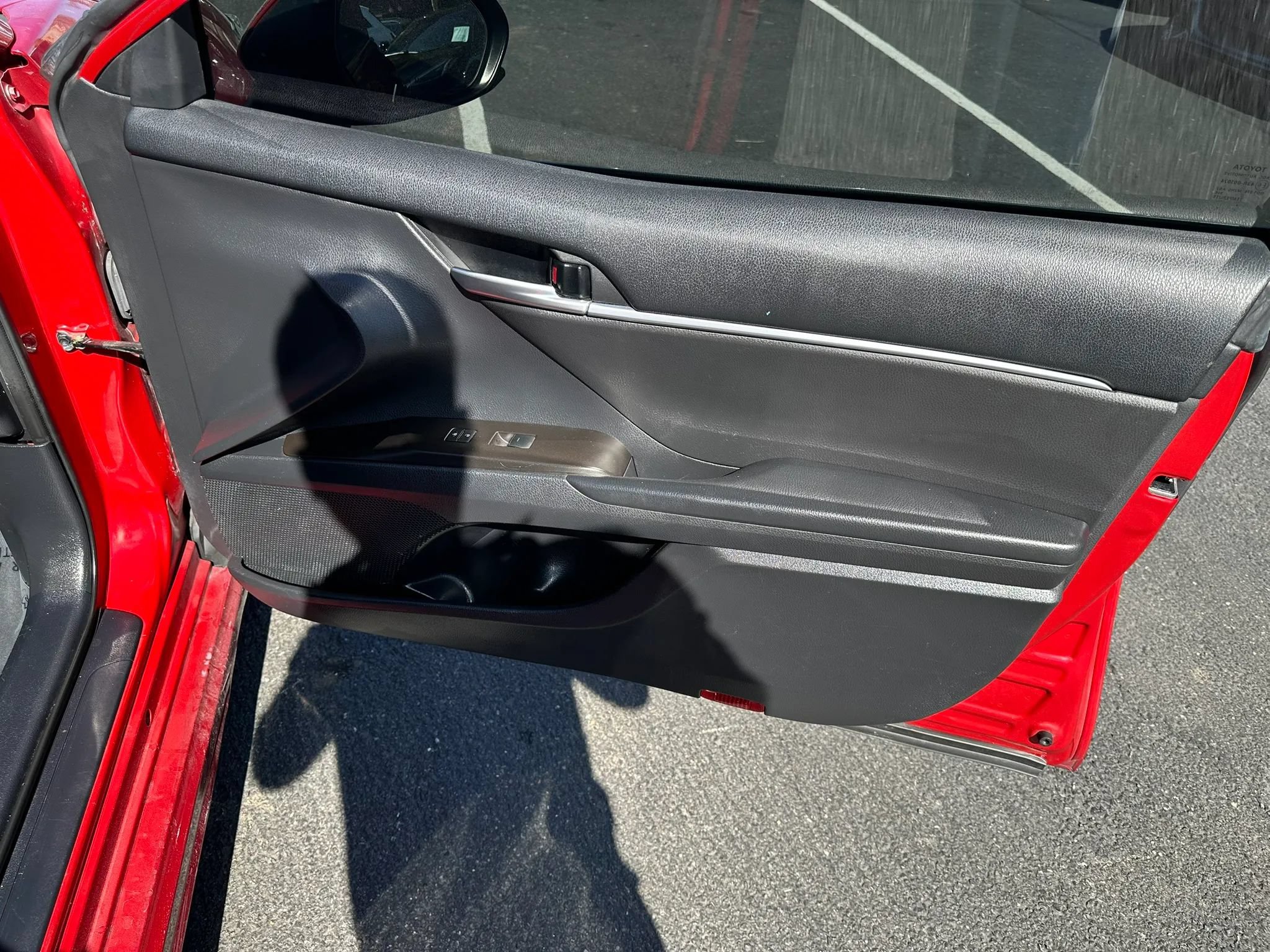 Used 2021 Toyota Camry SE FWD image 16