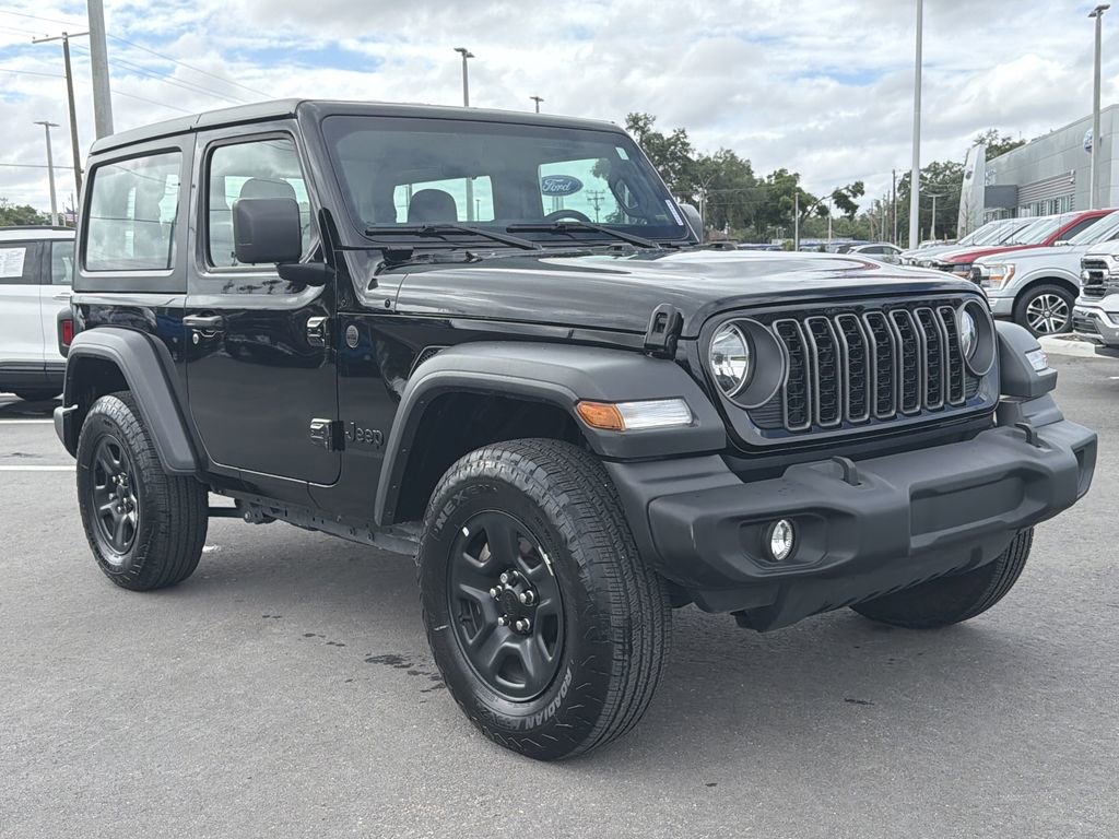 Used 2025 Jeep Wrangler Sport AWD/4WD image 2