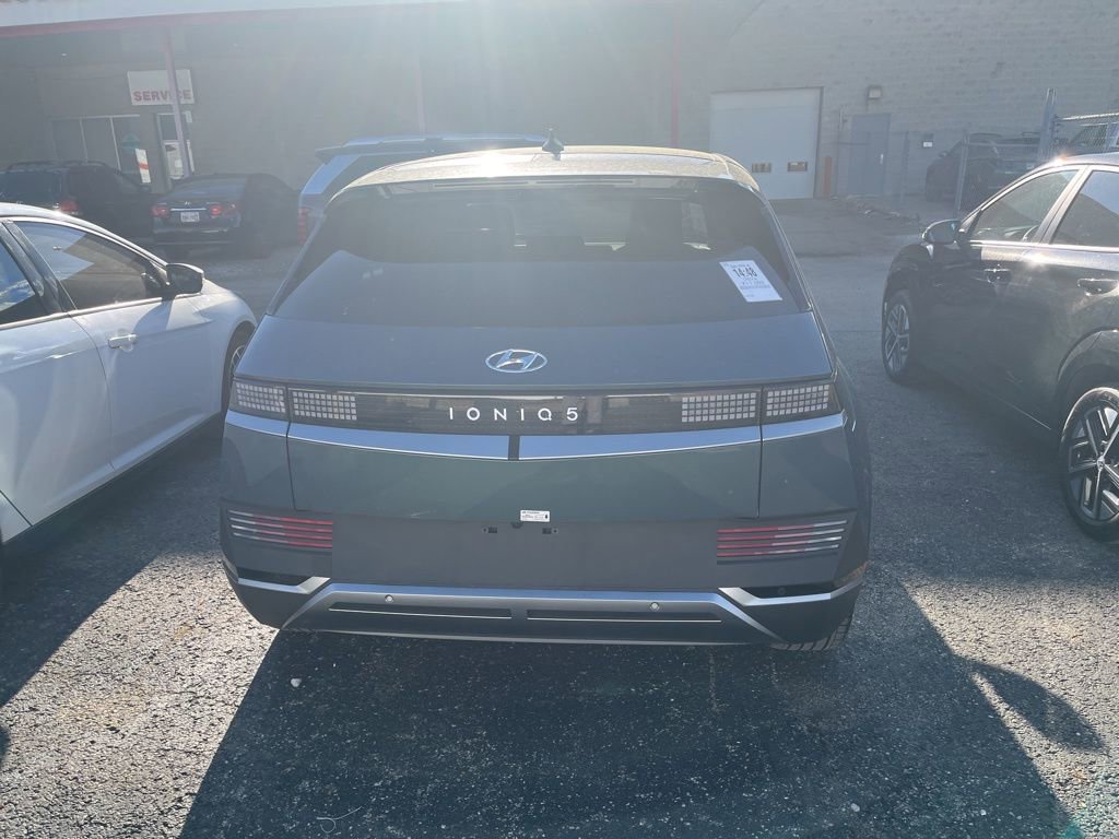 Used 2024 Hyundai Ioniq 5 SEL image 4