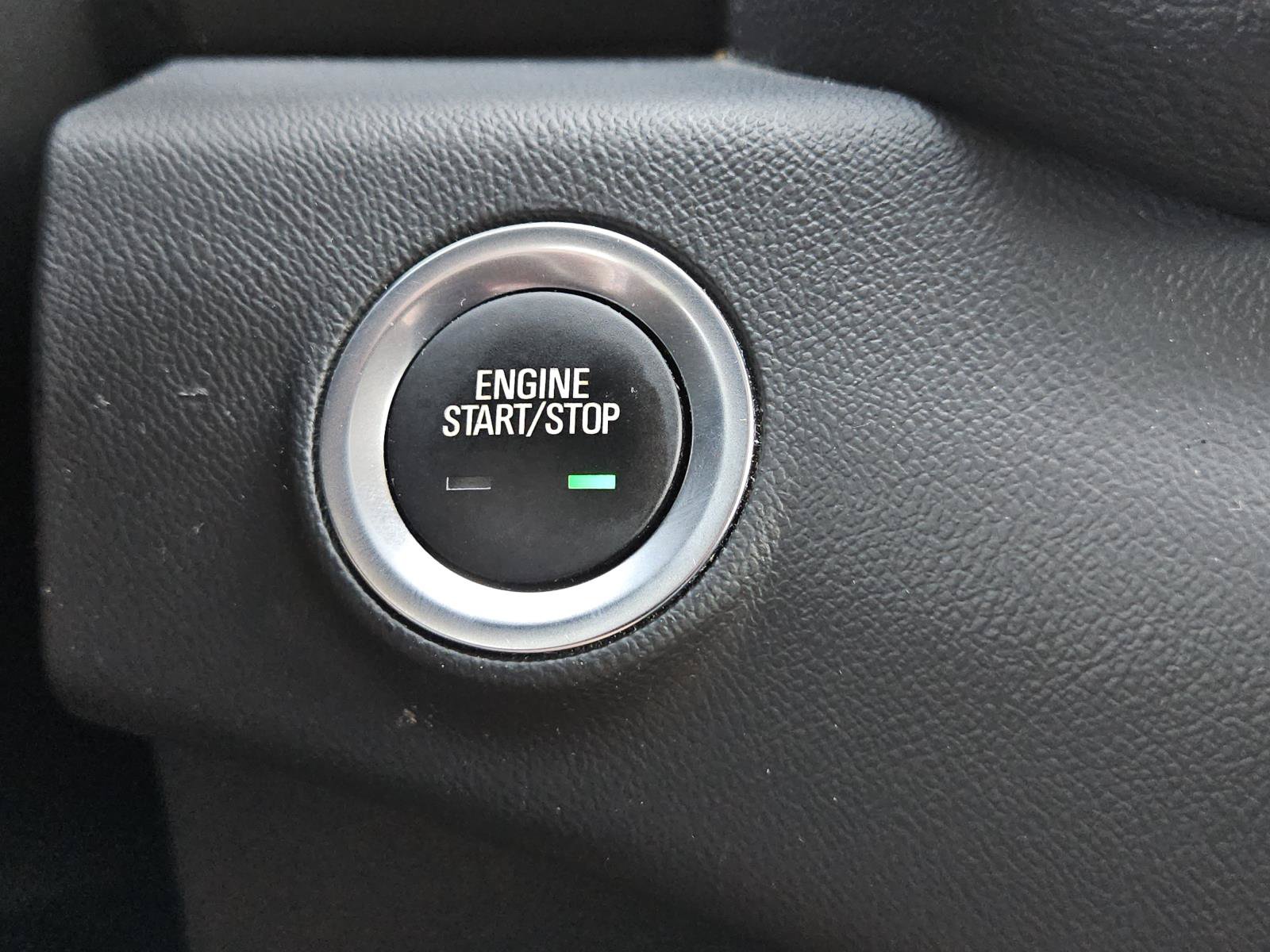 Used 2024 GMC Terrain SLT FWD image 18
