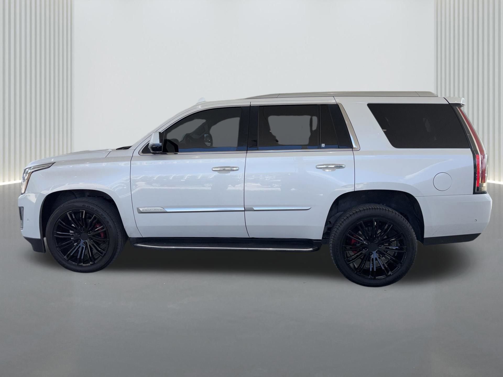 Used 2019 Cadillac Escalade Luxury RWD image 8