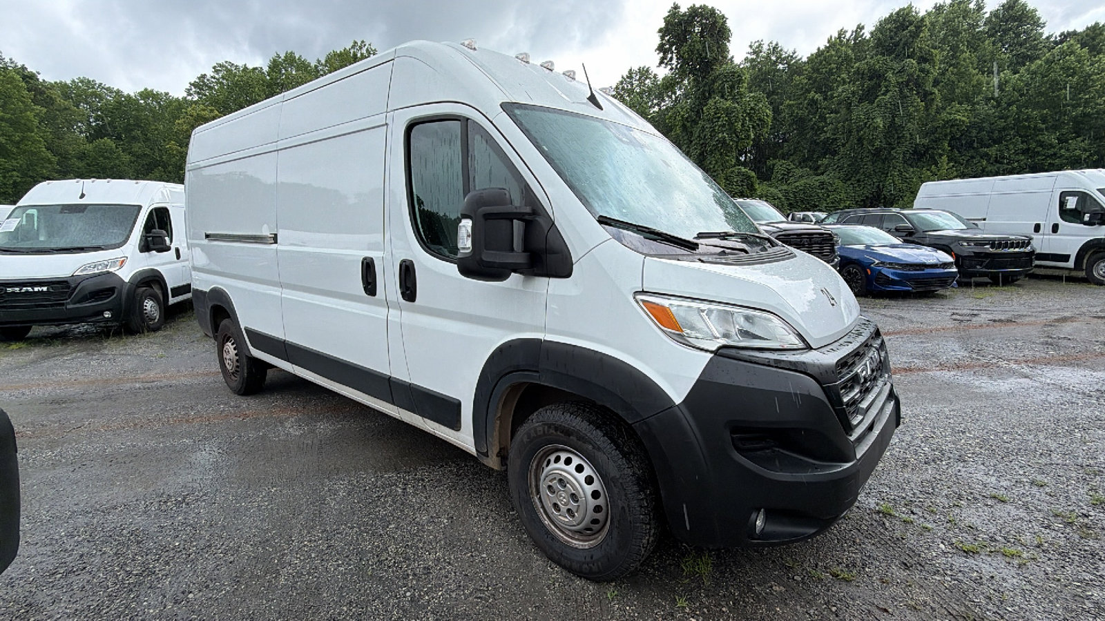 Used 2024 RAM ProMaster 2500 w/ Convenience Group FWD image 5
