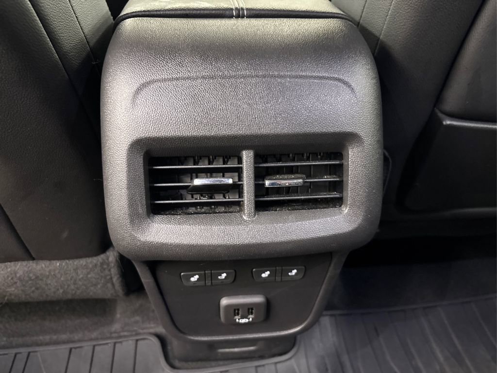 Used 2023 GMC Terrain Denali w/ Denali Premium Package image 38