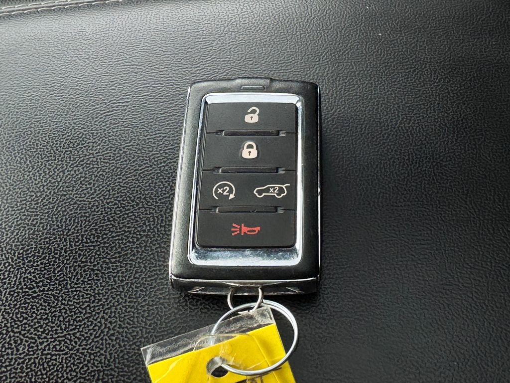 Used 2023 Jeep Grand Cherokee L Limited image 32