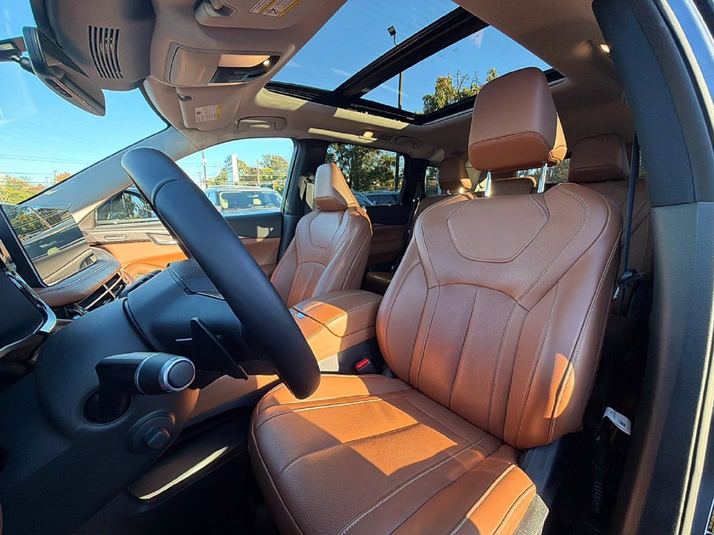 Certified 2023 INFINITI QX60 Sensory w/ Cargo Package AWD/4WD image 19