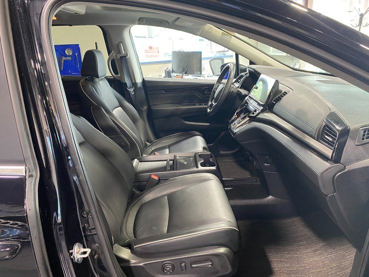 Used 2025 Honda Odyssey Touring image 19