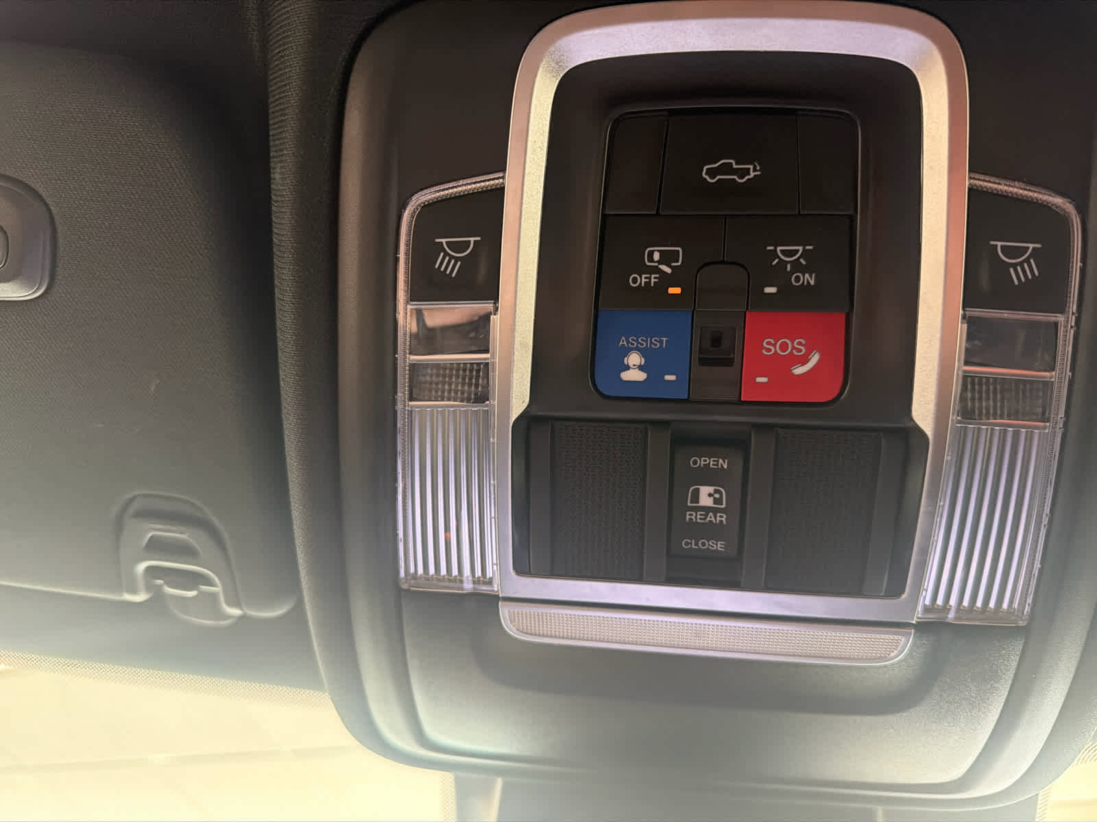 Used 2023 RAM 1500 Laramie AWD/4WD image 20