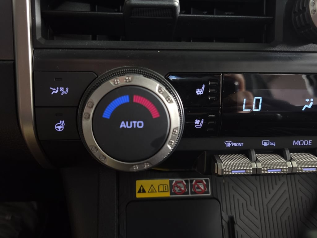 Used 2025 Toyota 4Runner TRD Off-Road Premium AWD/4WD image 22