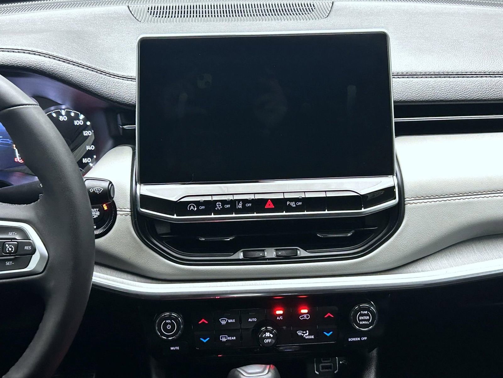 Used 2024 Jeep Compass Limited image 13