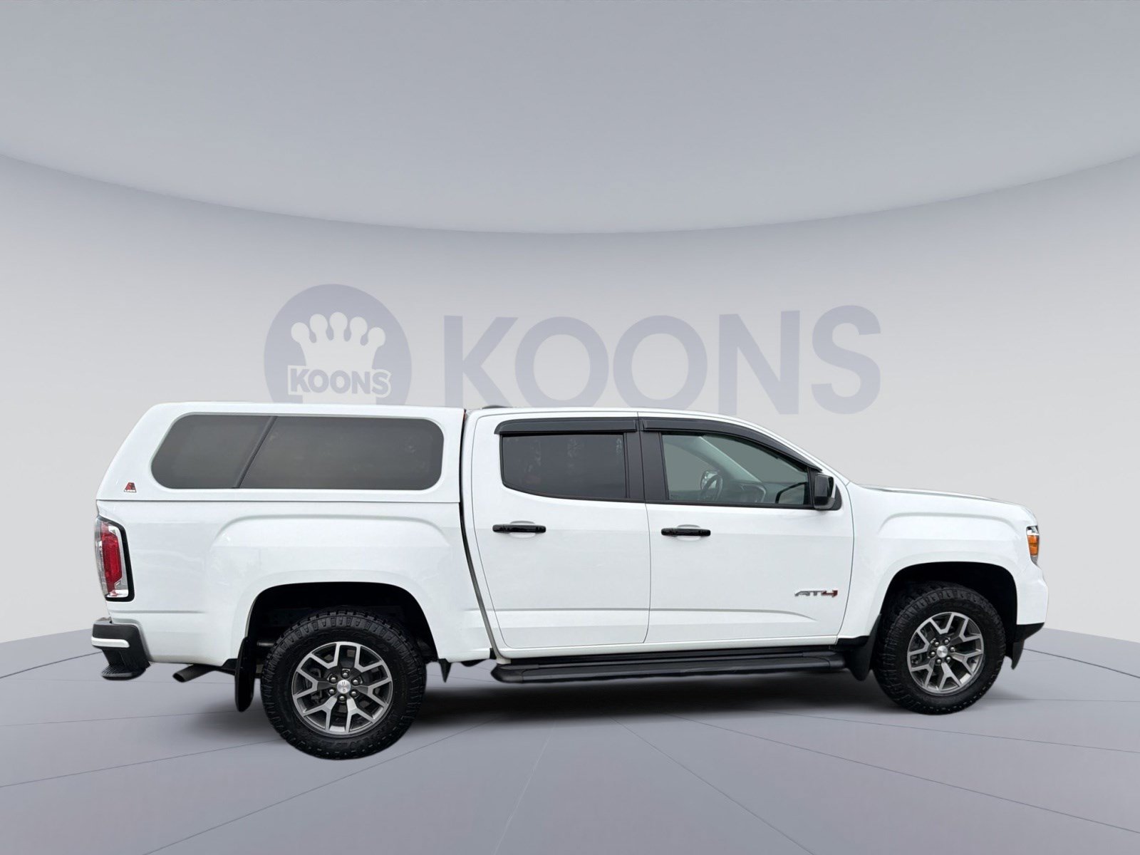 Used 2022 GMC Canyon AT4 w/ Trailering Package AWD/4WD image 8