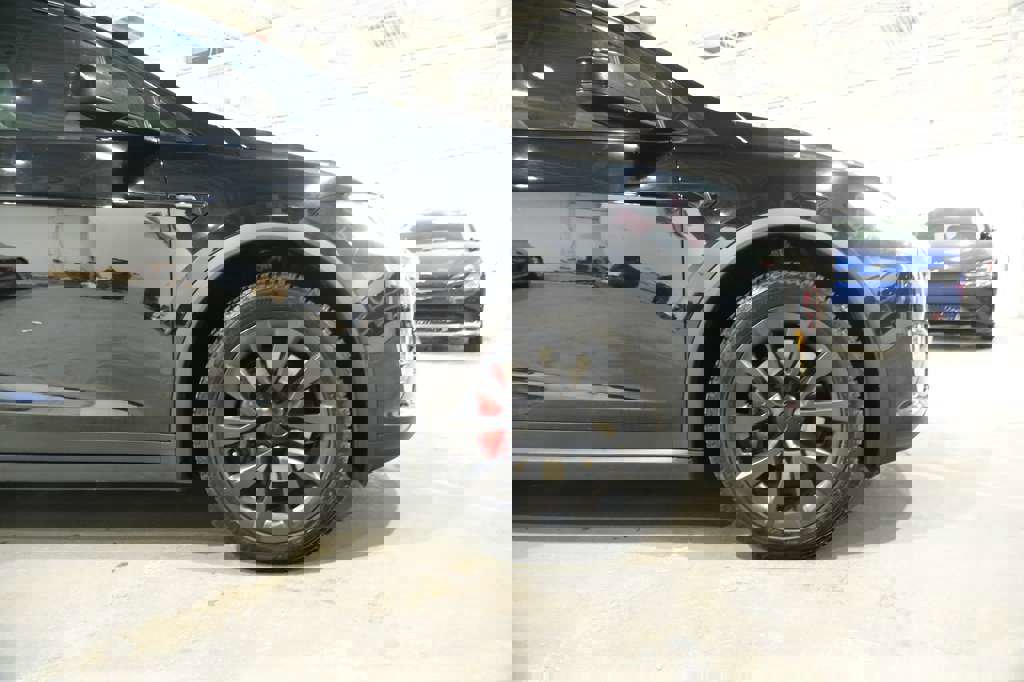 Used 2020 Tesla Model X Performance image 16