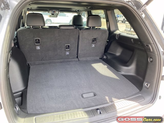 New 2026 Jeep Grand Cherokee Altitude AWD/4WD image 8