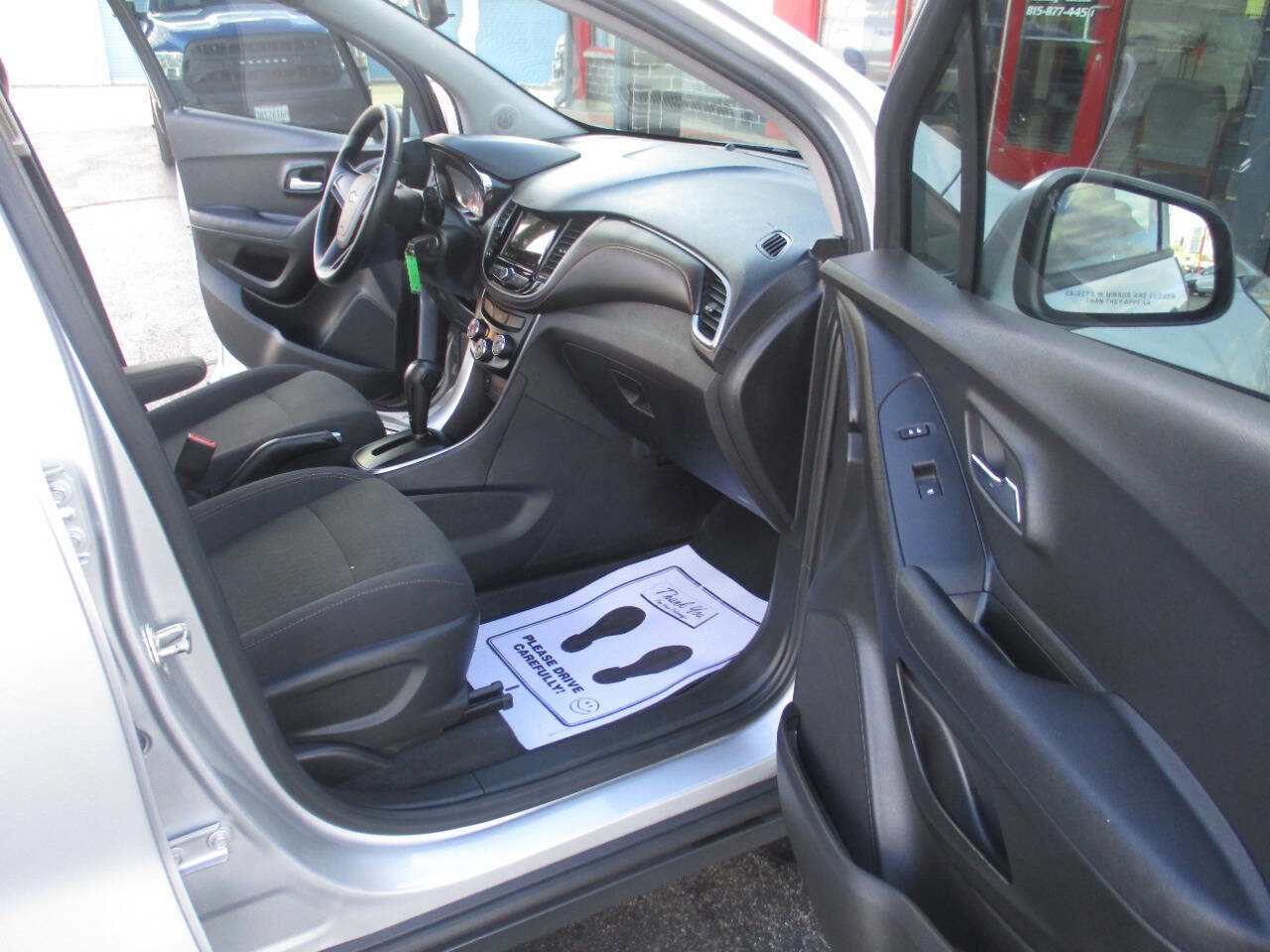 Used 2018 Chevrolet Trax LS FWD image 21