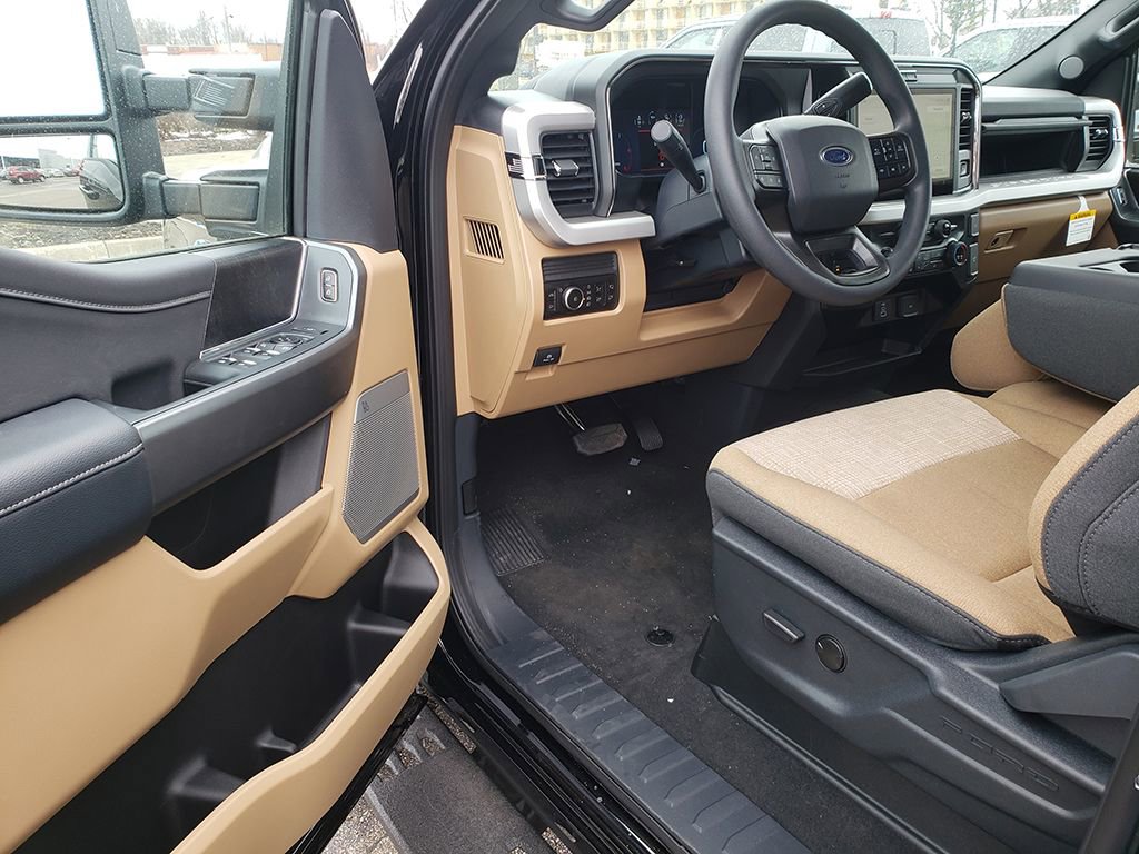 New 2026 Ford F250 XLT w/ XLT Premium Package image 12