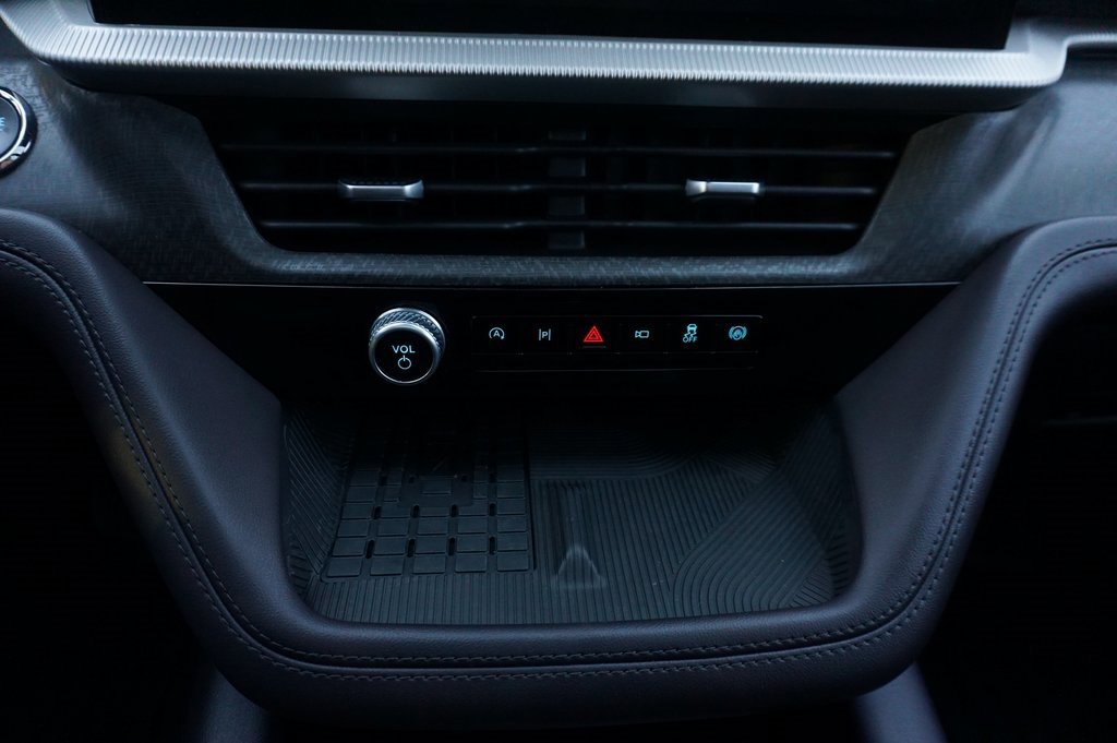 Used 2025 Ford Explorer Platinum w/ Ultimate Package image 18