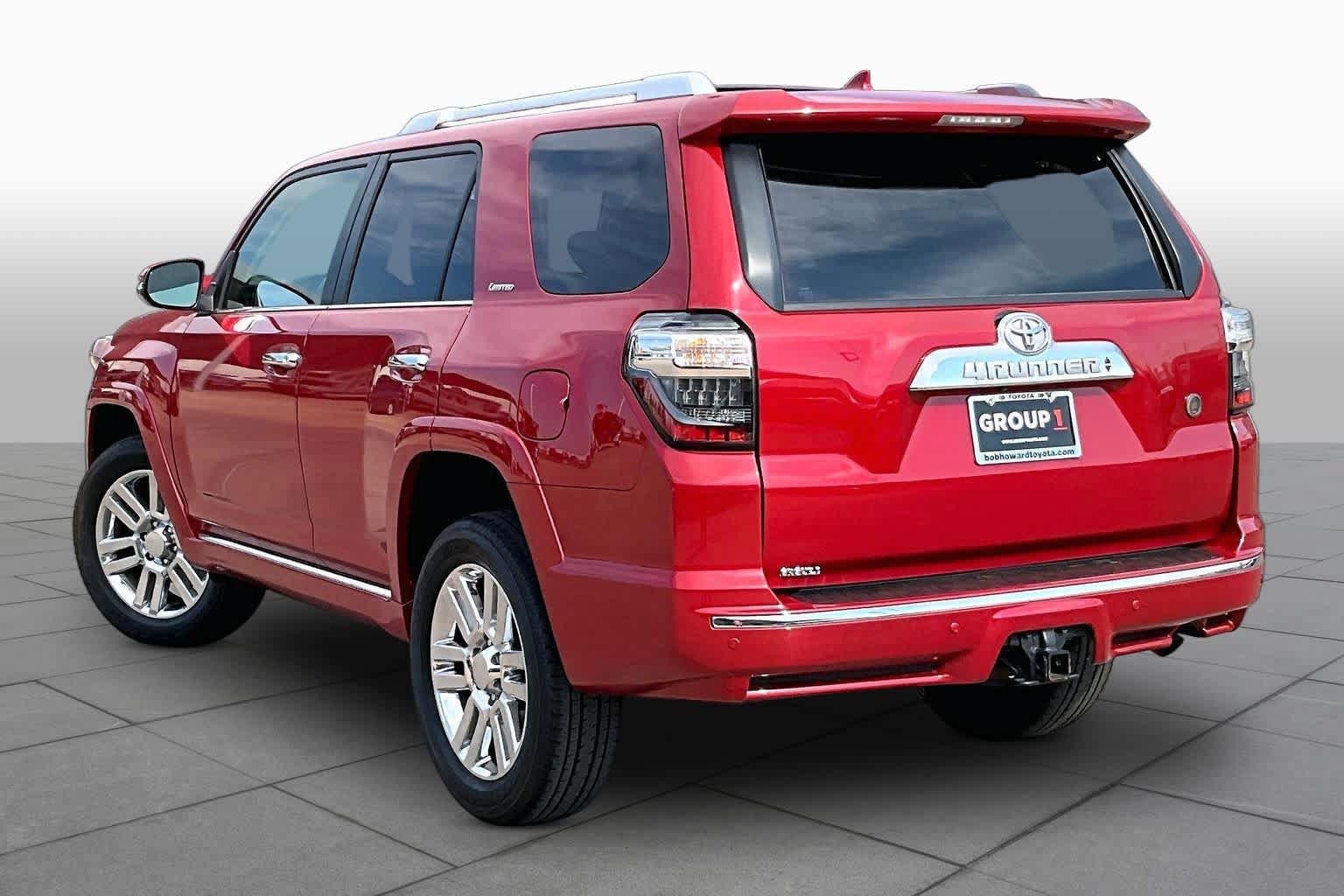 Used 2015 Toyota 4Runner Limited AWD/4WD image 12
