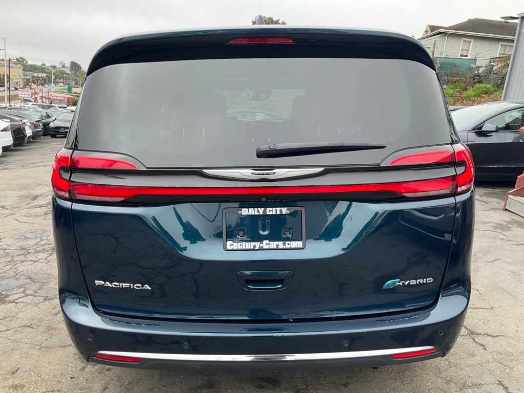 Used 2023 Chrysler Pacifica Limited FWD image 4