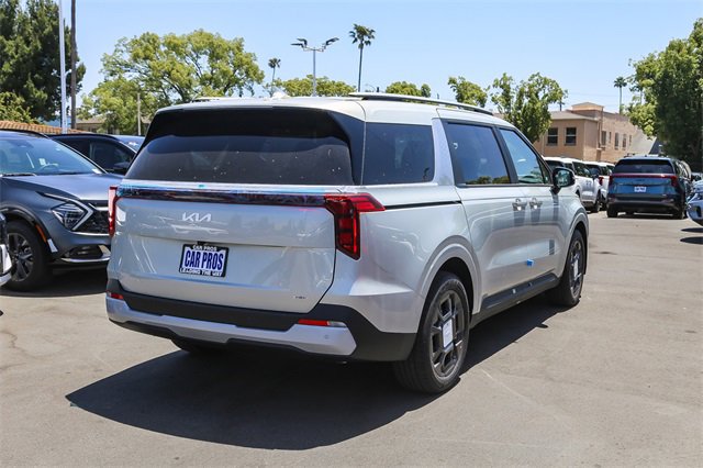 New 2026 Kia Carnival EX image 8