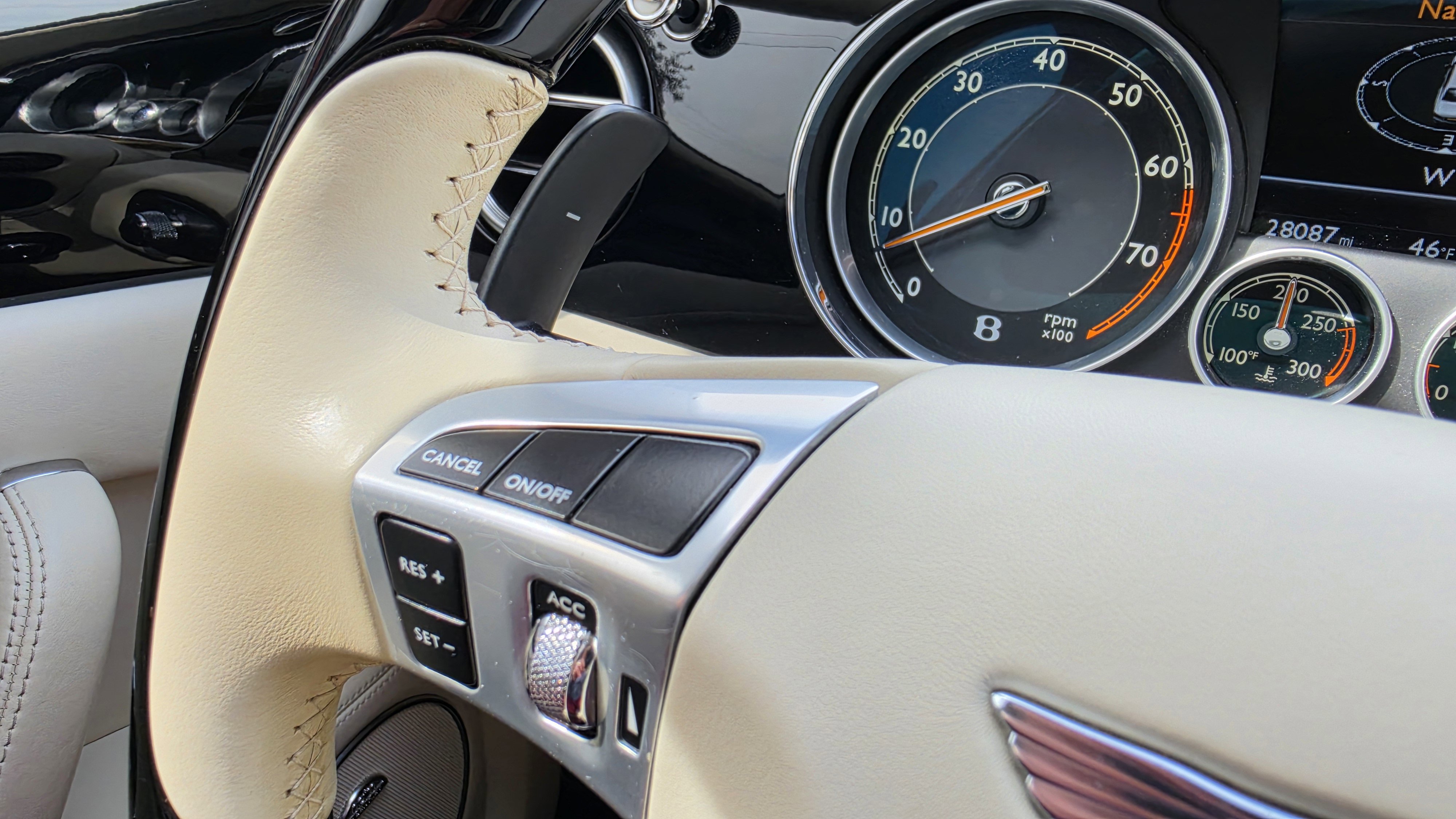 Used 2015 Bentley Flying Spur V8 image 49