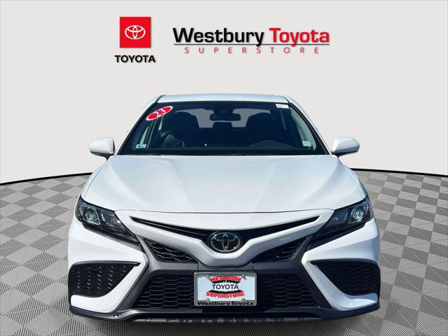 Certified 2023 Toyota Camry SE image 3