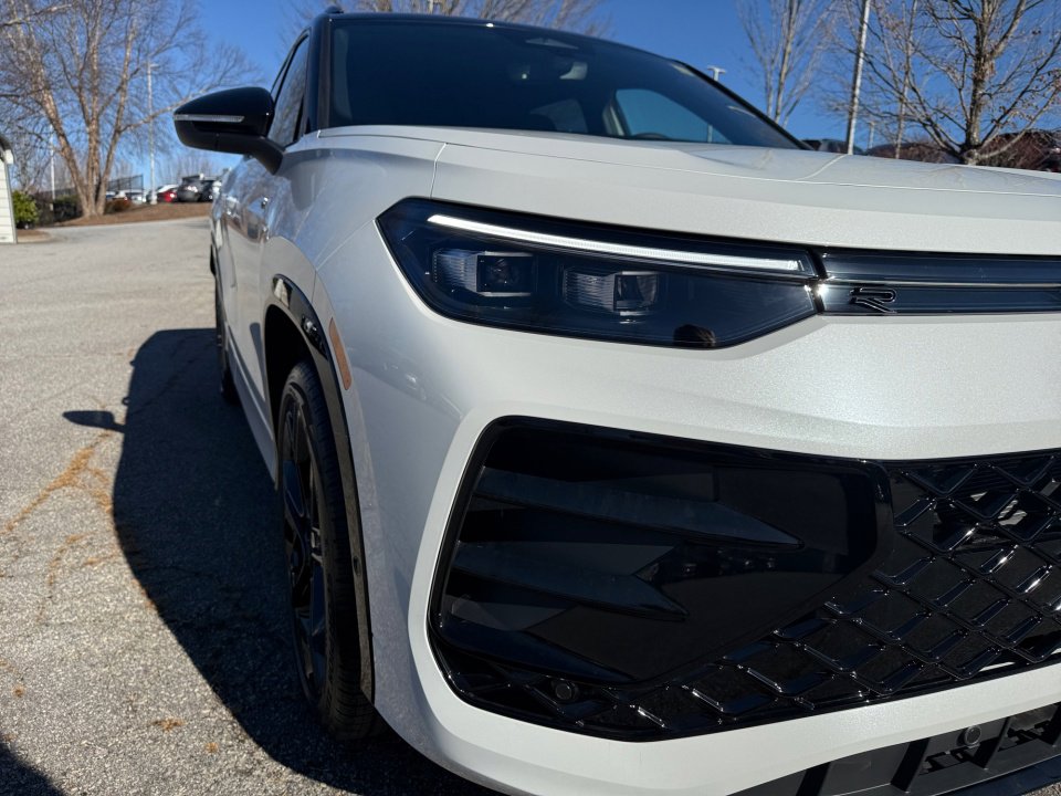 New 2026 Volkswagen Tiguan SE R-Line AWD/4WD image 24