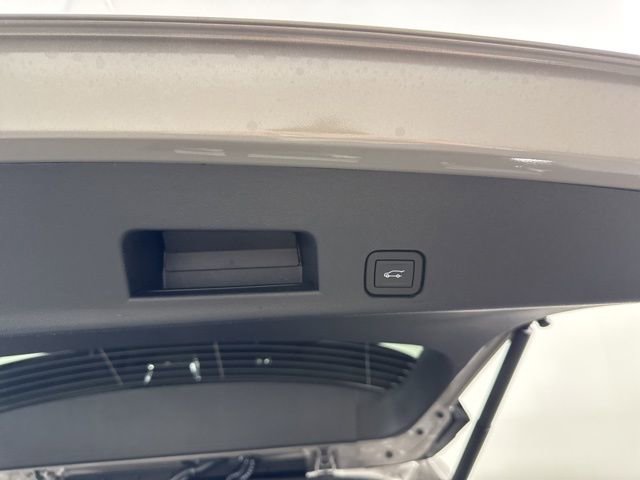 New 2026 Chevrolet Traverse Z71 w/ Enhanced Driving Package image 25