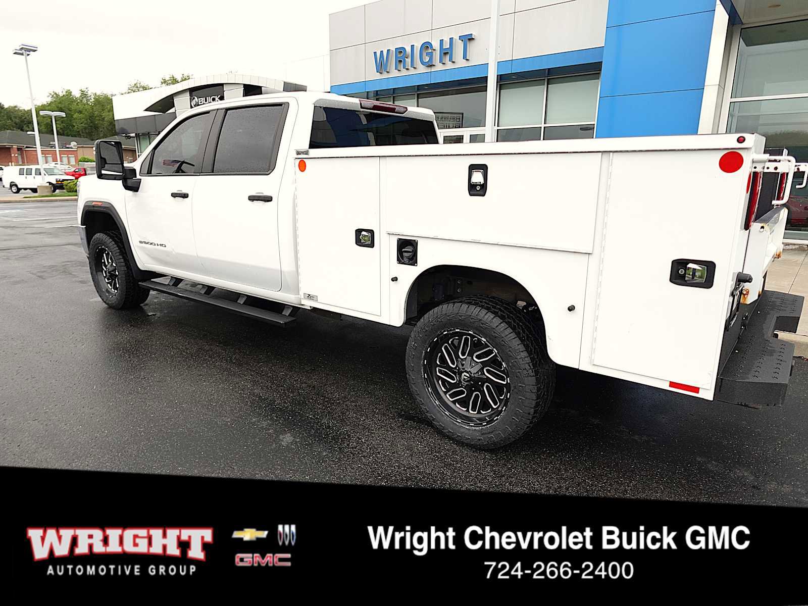 Used 2023 GMC Sierra 3500 Pro w/ Convenience Package AWD/4WD image 1